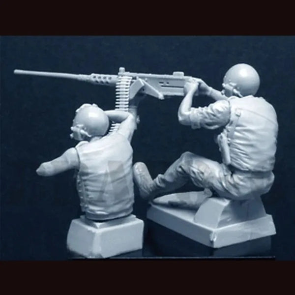 1/35 WWII US Army Combat Soldiers, 2 Figures, Resin Model Figure Kit, Unassembled and Unpainted