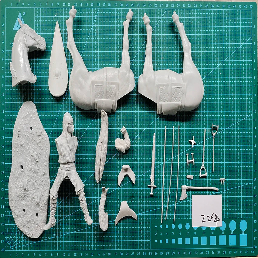 1/16 Ancient Norman Warrior on Horseback, Resin Model Figure Kit, Unassembled and Unpainted
