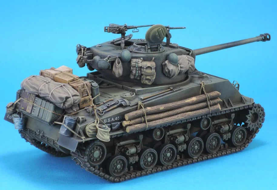 1/35 WWII American M4 Sherman Tank, Resin Model Vehicle Kit, Unassembled and Unpainted