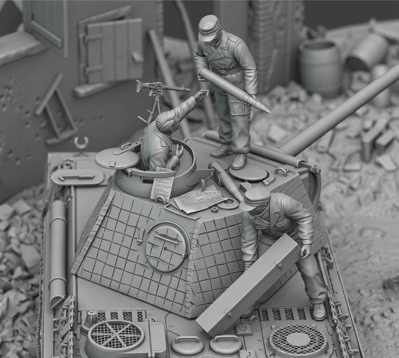 1/35 WWII Tank Crewman Ammo Stowing, 3 Figures, Resin Model Figure Kit, Unassembled and Unpainted