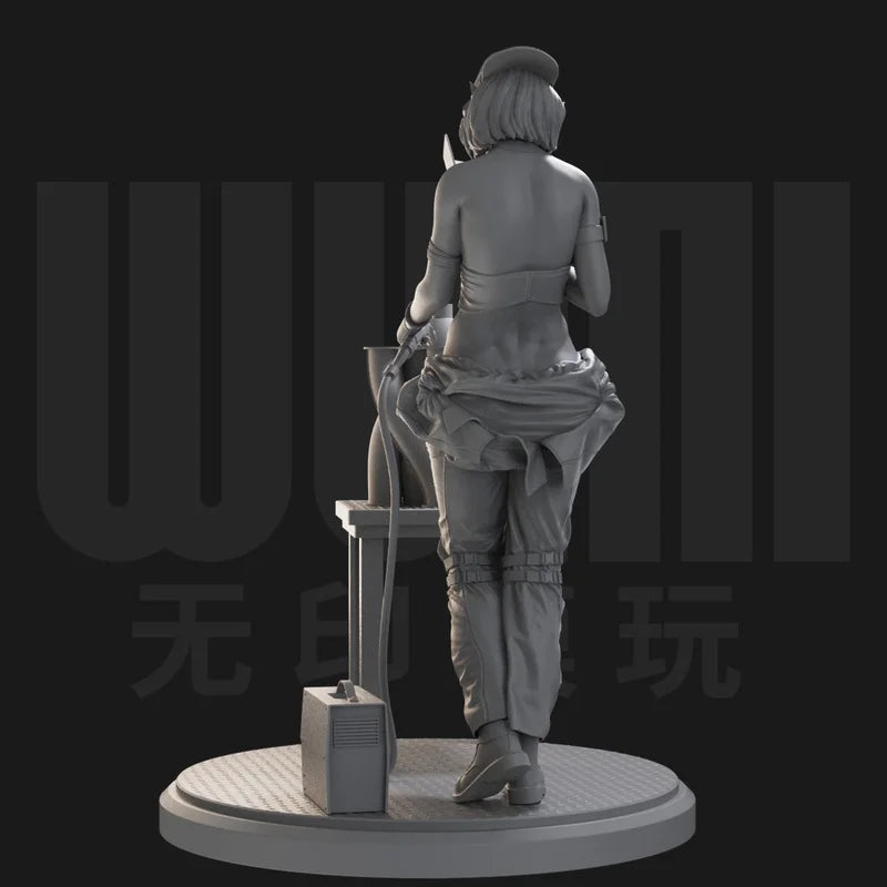 1/24 Female Mechanic, Resin Model Figure Kit, Unassembled and Unpainted