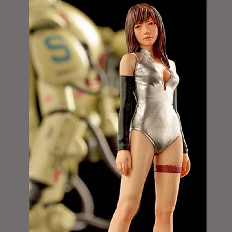 1/20 Tactical Pilot in Silver Bodysuit, Resin Model Figure Kit, Sci-Fi Theme, Unassembled and Unpainted