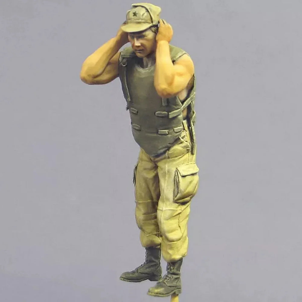 1/35 Cold War Soviet Artillery, 3 Figures, Resin Model Figure Kit, Unassembled and Unpainted