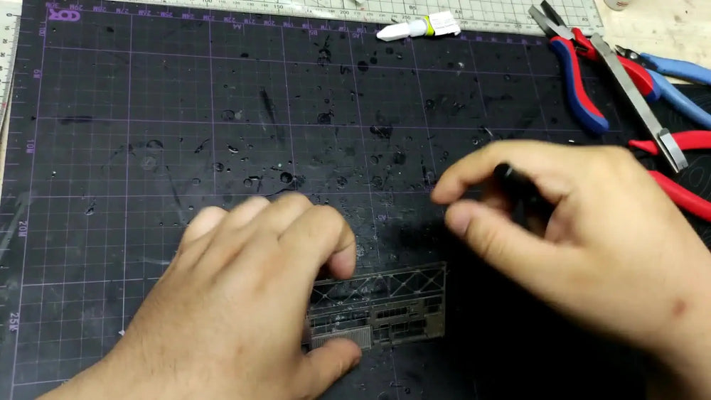 1/72 Aircraft Maintenance Platform, Resin Model Accessory Kit, Historical Theme, Unpainted