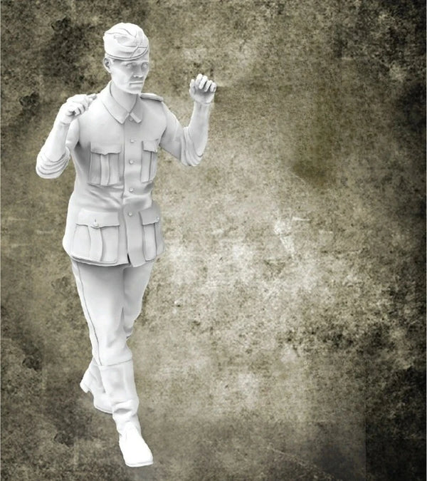 1/35 WWII German Prisoner, Resin Model Figure Kit, Unassembled and Unpainted
