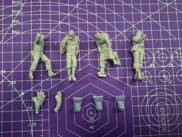 1/35 Modern Rescue Team, 4 Figures, Resin Model Figure Kit, Unassembled and Unpainted
