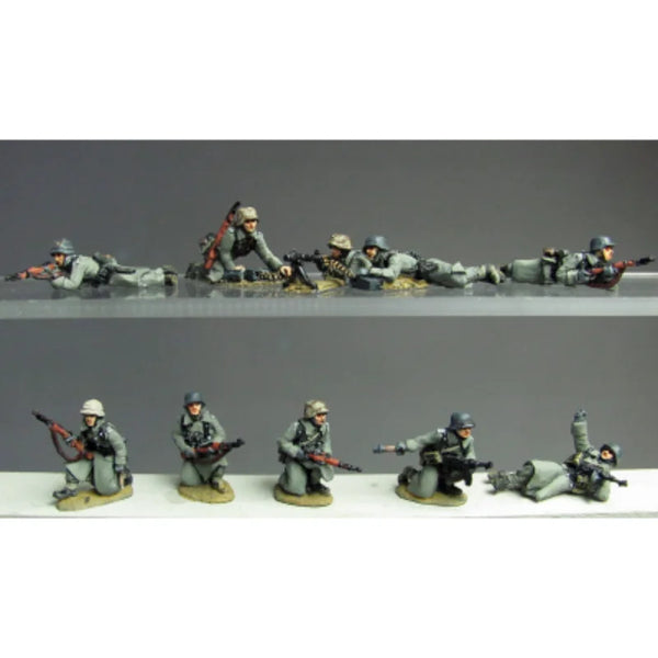 1/72 WWI Infantry Greatcoat, 6 Figures, Resin Model Figure Kit, Unassembled and Unpainted