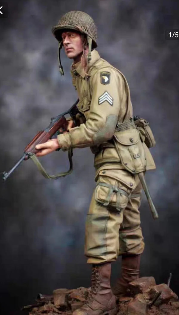 1/16 WWI British Soldier with Bayoneted Rifle, Resin Model Figure Kit, Unassembled and Unpainted