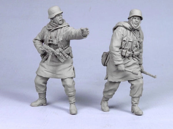 1/35 WWI British Infantry Attacking with Rifles, 2 Figures, Resin Model Figure Kit, Unassembled and Unpainted