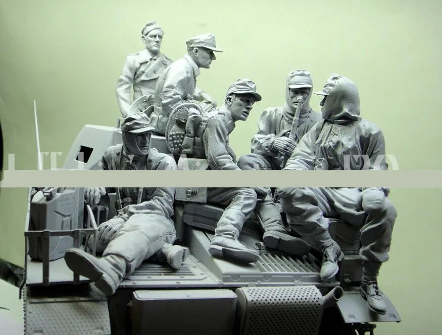 1/16 WWII German Half-Track Crew, 5 Figures, Resin Model Figure Kit, Unassembled and Unpainted