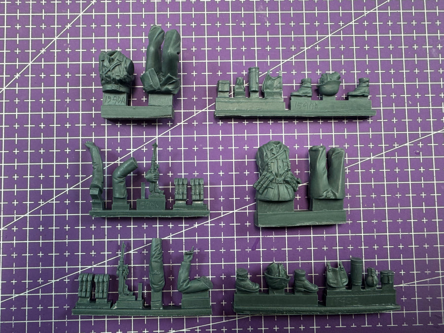 WWII German Wehrmacht Infantry with Kettenkrad/Halftrack 2-Figure Set 1/35 Resin Kit - resin model view 2