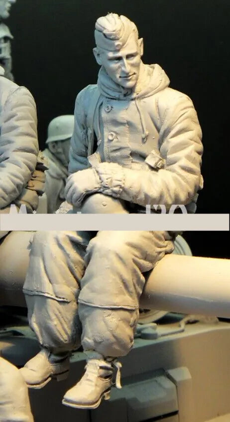 1/16 Military Officer in Uniform, Resin Model Figure Kit, Military Theme, Unassembled and Unpainted