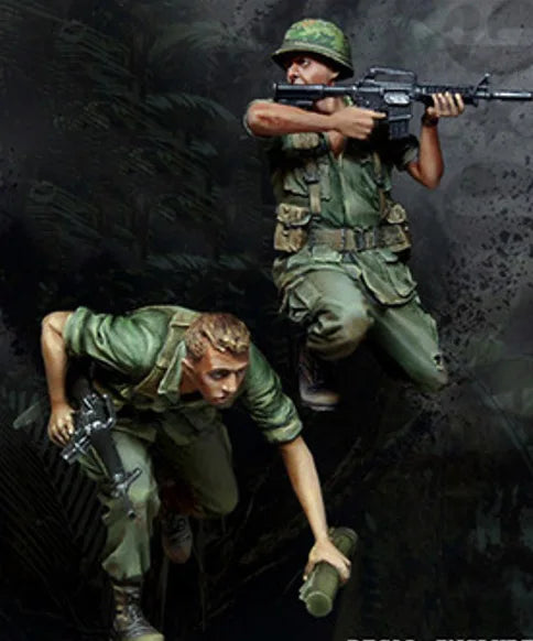 1/35 Modern Soldiers in Combat Positions, 2 Figures, Resin Model Figure Kit, Unassembled and Unpainted