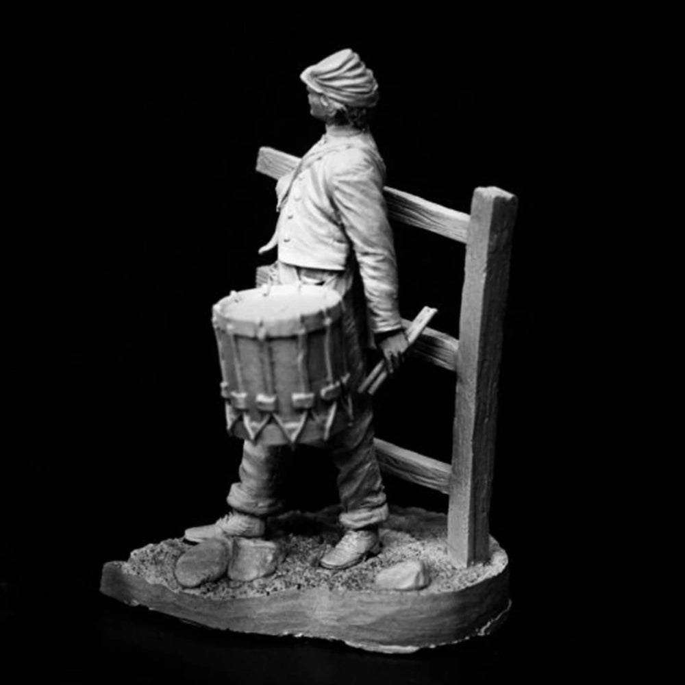1/24 American Civil War American Revolutionary Drummer Boy, Resin Model Figure Kit, Unassembled and Unpainted
