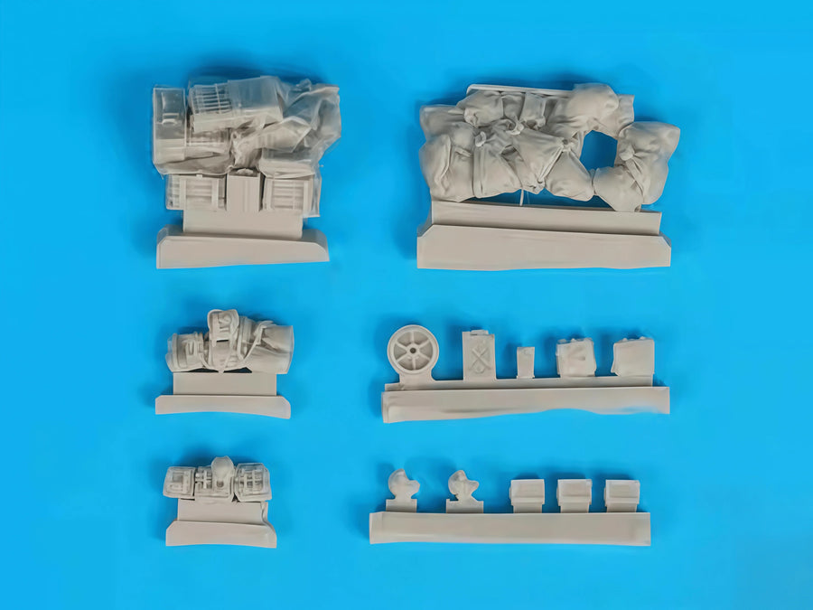 WWII M4A1 Sherman with Field Stowage 1/72 Resin Vehicle Kit - resin model view 2
