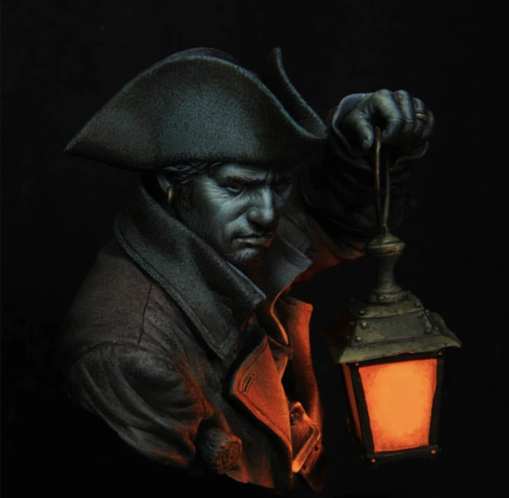 1/10 Napoleonic Officer Holding Lantern, Resin Model Bust Kit, Unassembled and Unpainted