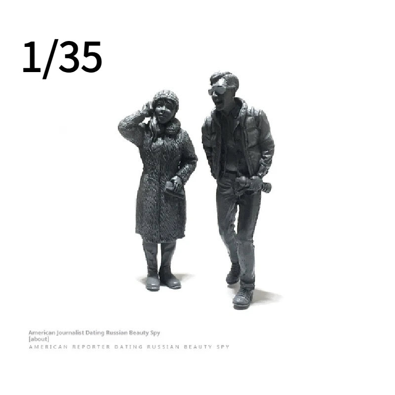 1/35 Modern American Journalist and Russian Spy, 4 Figures, Resin Model Figure Kit, Unassembled and Unpainted