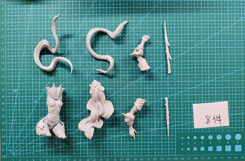 1/10 Winged Horned Fantasy Woman, Resin Model Bust Kit, Fantasy Theme, Unassembled and Unpainted