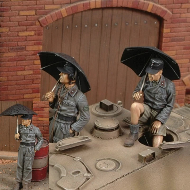 1/35 WWII German Tank Crew at Rest, 3 Figures, Resin Model Figure Kit, Unassembled and Unpainted