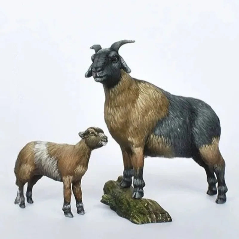 1/35 Goat Figurines, 4 Figures, Resin Model Accessory Kit, Wildlife Theme, Unassembled and Unpainted