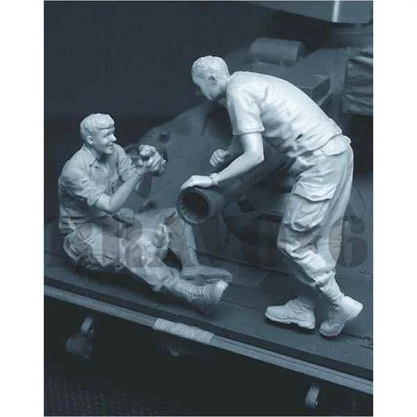 1/35 Vietnam War US Soldiers Loading Ammunition, 5 Figures, Resin Model Figure Kit, Unassembled and Unpainted