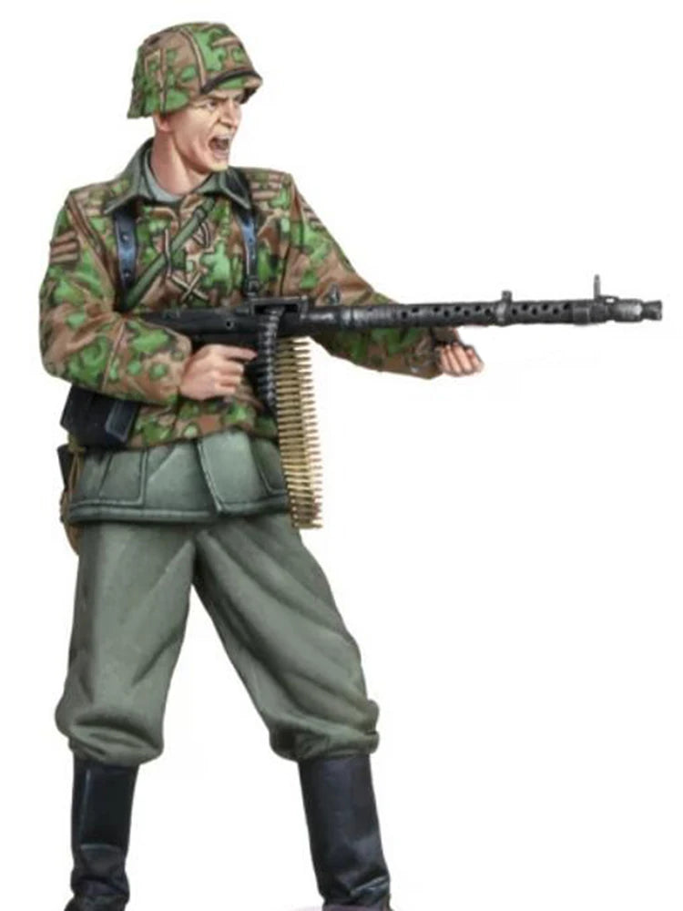 1/16 WWII German MG42 Gunner in Splinter Camo, Resin Model Figure Kit, Unassembled and Unpainted