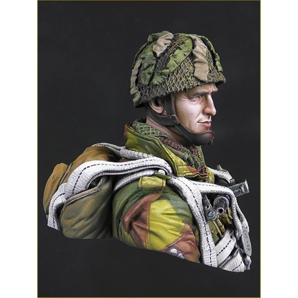 1/10 WWII British Paratrooper in Full Battle Order, Resin Model Bust Kit, Unassembled and Unpainted