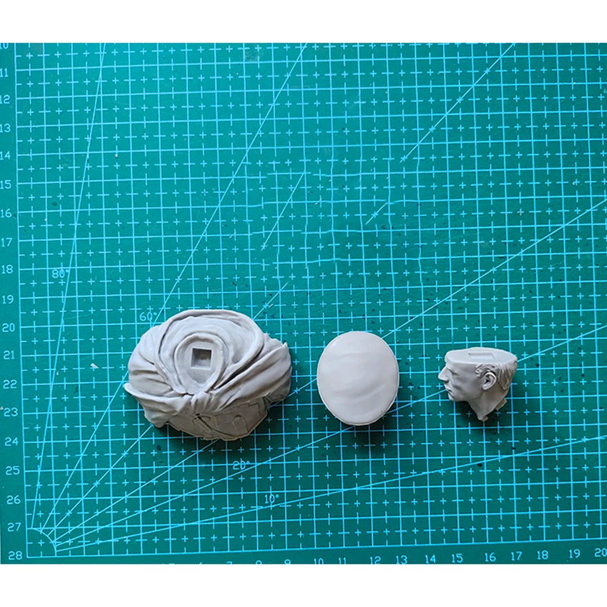 1/10 WWI Military Officers, 3 Figures, Resin Model Bust Kit, Unassembled and Unpainted