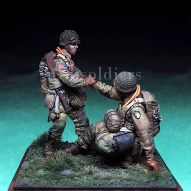 1/35 WWII British Infantry Casualty Evacuation, 4 Figures, Resin Model Figure Kit, Unassembled and Unpainted