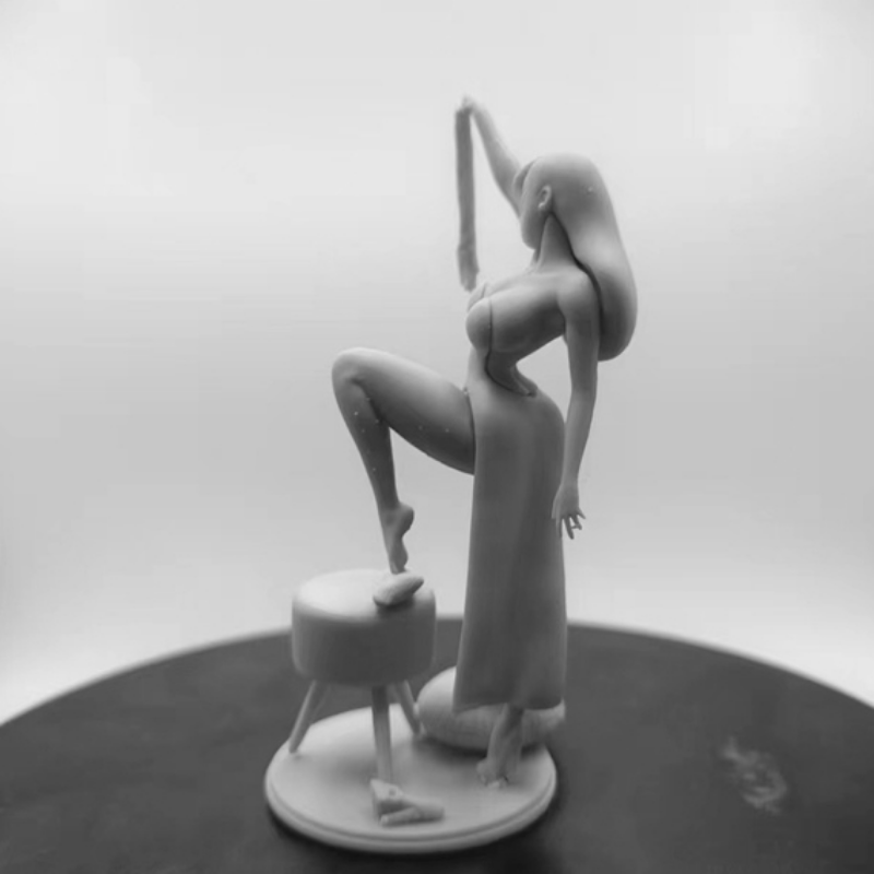 1/24 Bunny Girl Reclining with Whip, Resin Model Figure Kit, Anime Theme, Unassembled and Unpainted