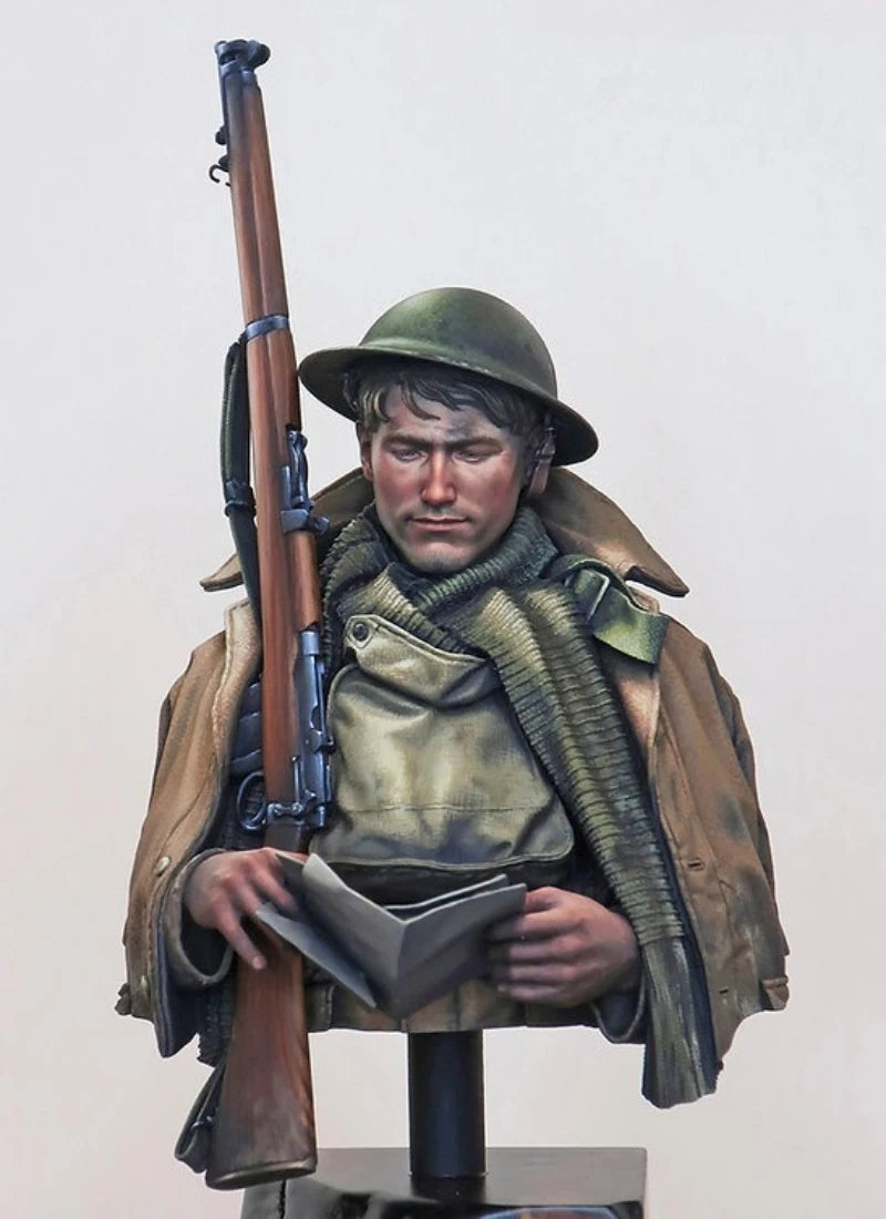 1/10 WWI British Soldier Reading Letter, Resin Model Bust Kit, Unassembled and Unpainted