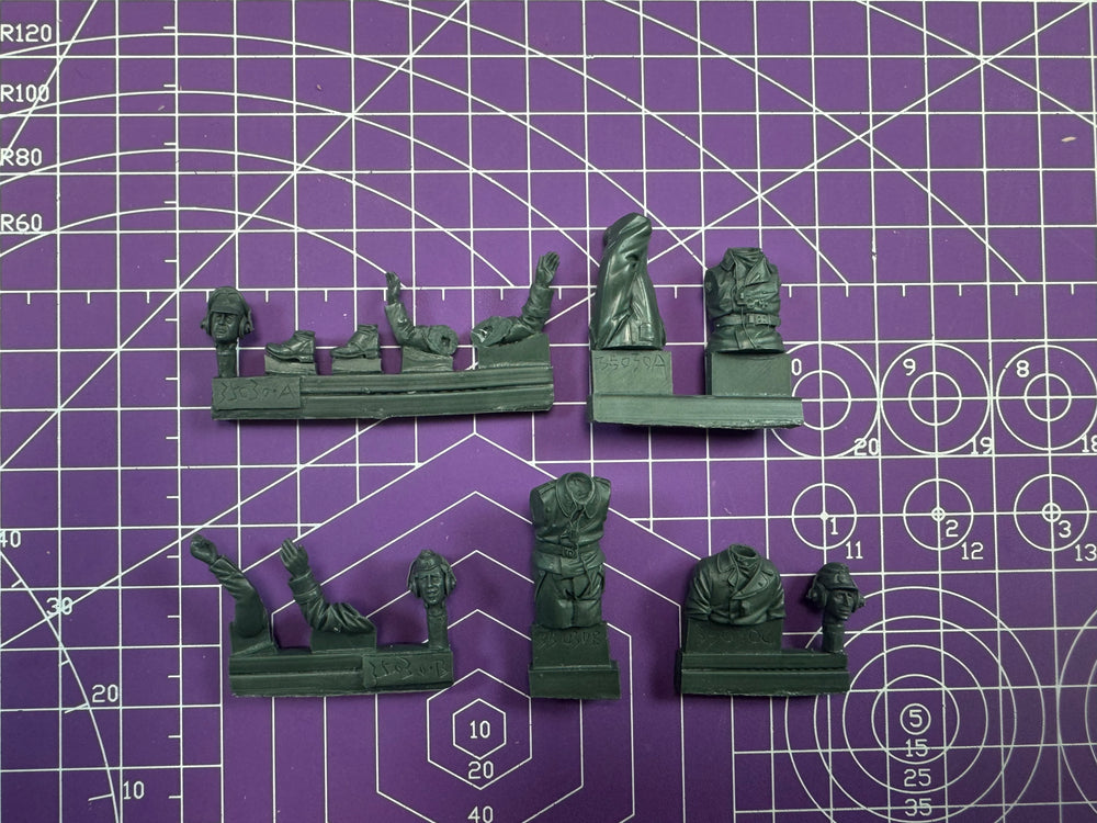 1/35 WWII German Armored Tank Crew, 5 Figures, Resin Model Figure Kit, Unassembled and Unpainted