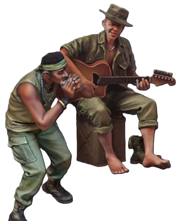 1/35 Modern Musicians & Soldiers, 2 Figures, Resin Model Figure Kit, Unassembled and Unpainted