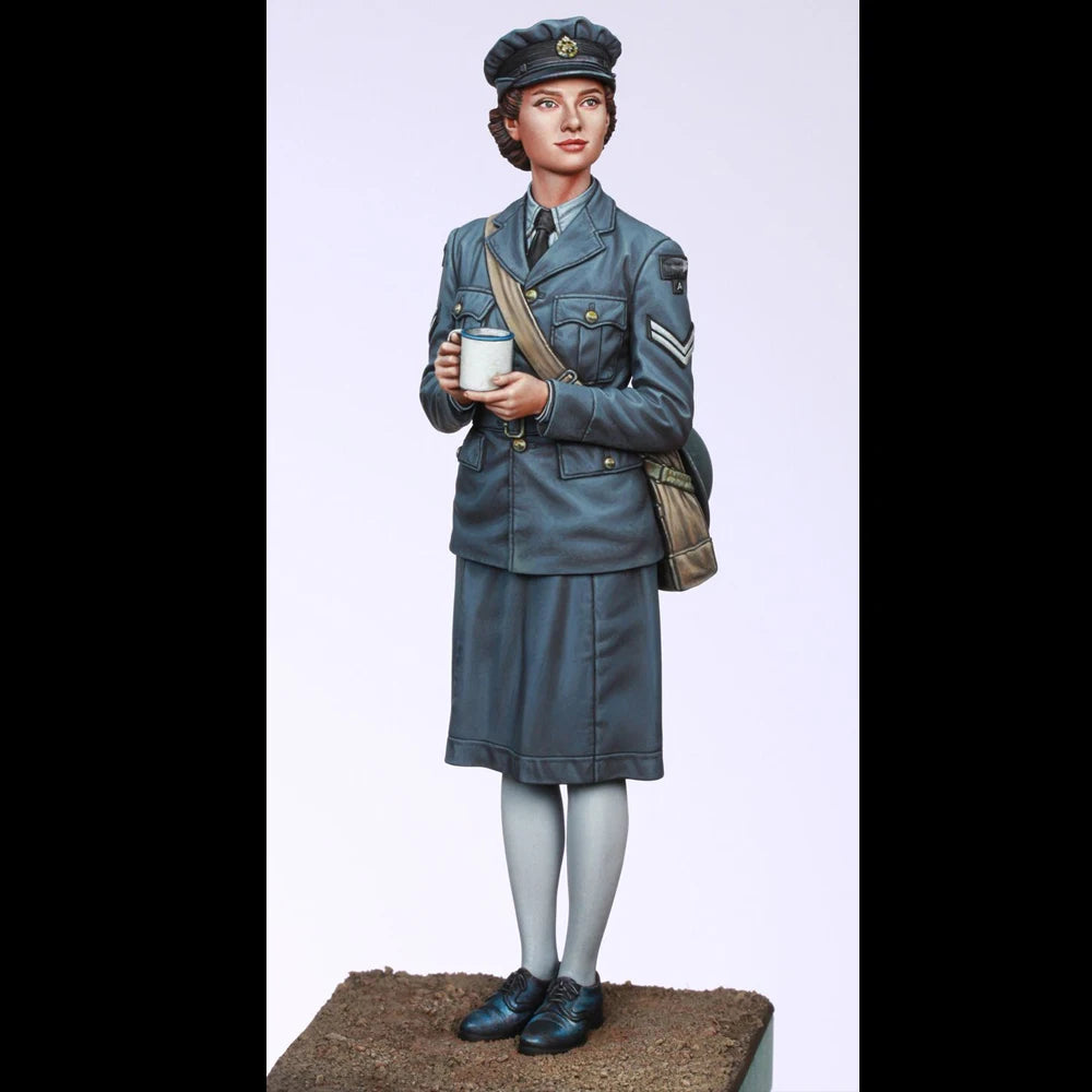 1/35 WWII British WAAF Officer, Resin Model Figure Kit, Unassembled and Unpainted