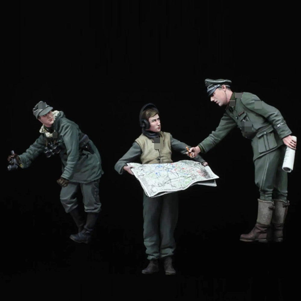 1/35 WWII German Soldiers with Map, 3 Figures, Resin Model Figure Kit, Unassembled and Unpainted