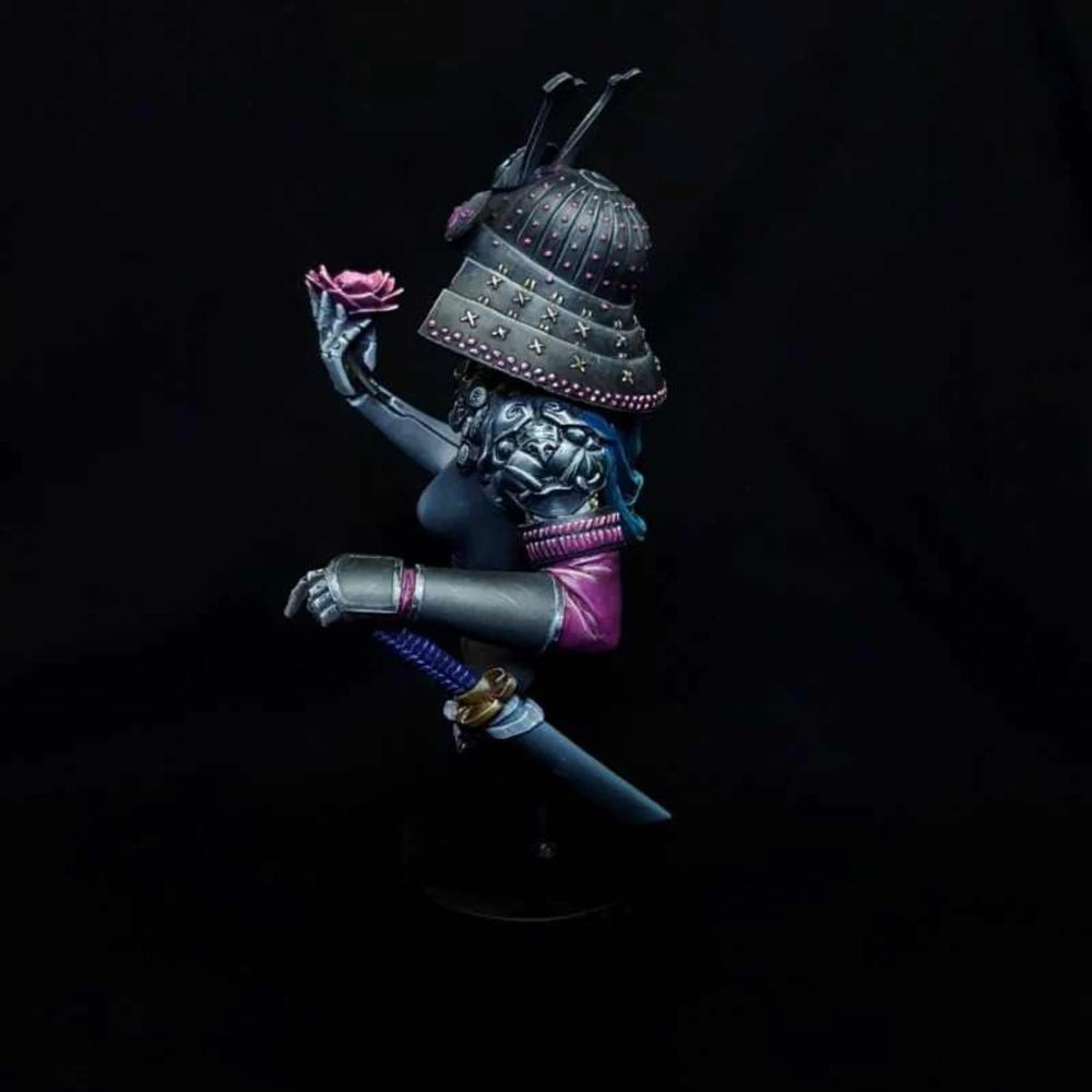 1/10 Ancient Armored Female Warrior with Antler Helm, Resin Model Bust Kit, Unassembled and Unpainted
