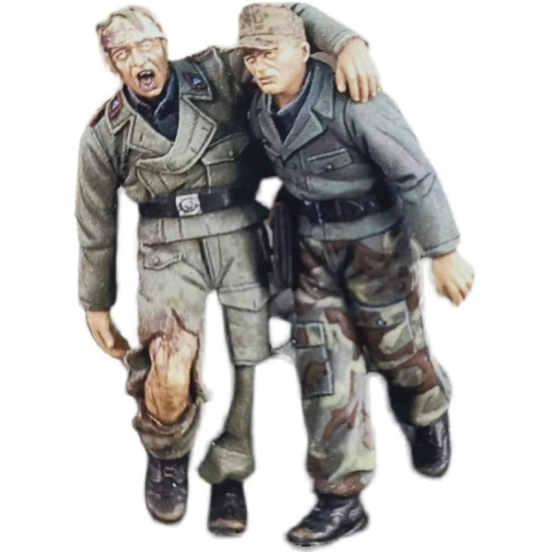 1/35 WWII Wounded Soldiers, 2 Figures, Resin Model Figure Kit, Unassembled and Unpainted