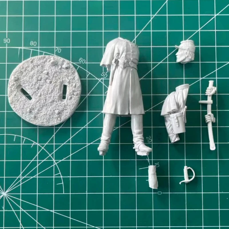 1/24 Ancient Roman Infantry Officer, Resin Model Figure Kit, Unassembled and Unpainted