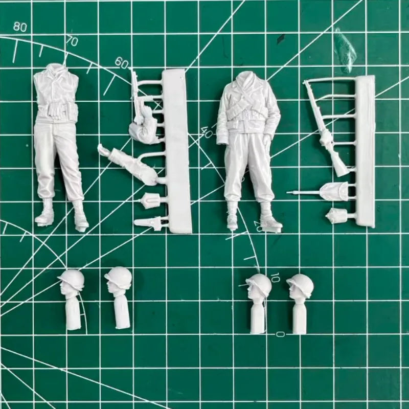 1/35 WWII US 29th Infantry Division, 2 Figures, Resin Model Figure Kit, Unassembled and Unpainted