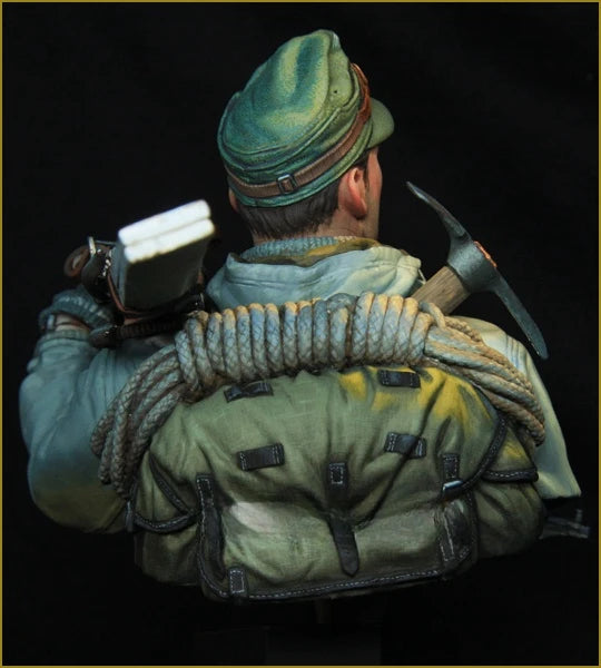1/10 WWI Allied Infantryman, Resin Model Bust Kit, Unassembled and Unpainted