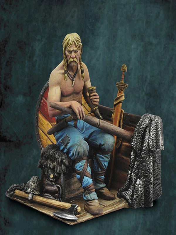 1/32 Ancient Warrior Seated, Resin Model Figure Kit, Unassembled and Unpainted