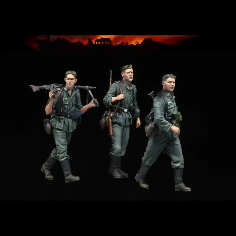 1/35 WWII German Infantry Advancing, 9 Figures, Resin Model Figure Kit, Unassembled and Unpainted