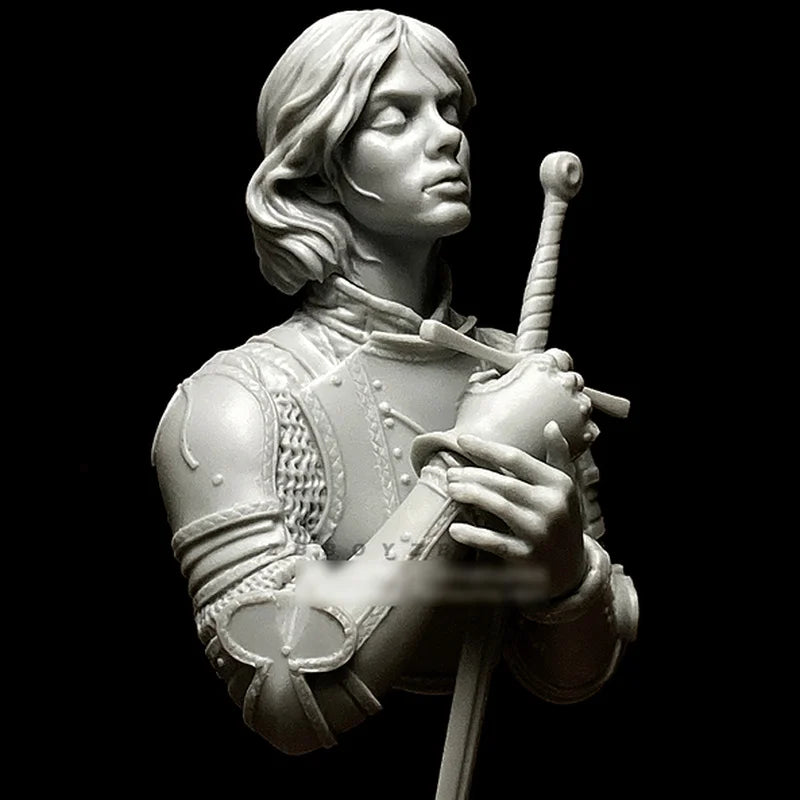 1/10 Medieval Female Knight in Armor with Broadsword, Resin Model Bust Kit, Unassembled and Unpainted