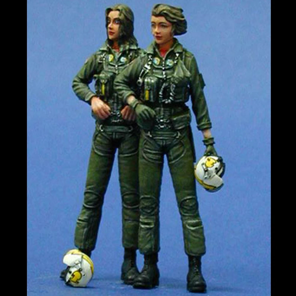 1/35 WWII US Navy Female Pilots, 2 Figures, Resin Model Figure Kit, Unassembled and Unpainted