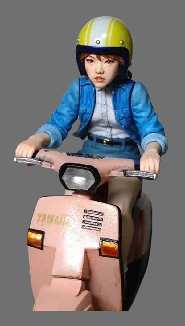 1/24 Girl on Motorcycle, Resin Model Figure Kit, Anime Theme, Unassembled and Unpainted