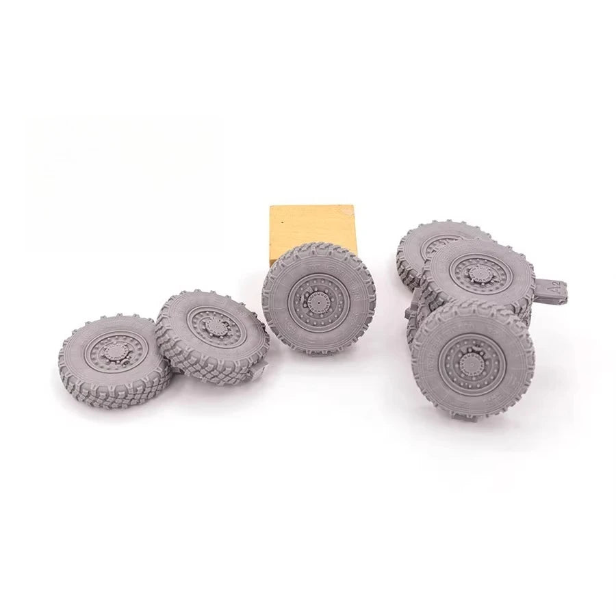 1/35 Modern US Stryker Armored Vehicle, Resin Model Vehicle Kit, Unassembled and Unpainted