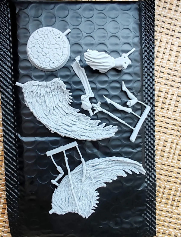 1/35 Angel Soldier, Resin Model Figure Kit, Fantasy Theme, Unassembled and Unpainted