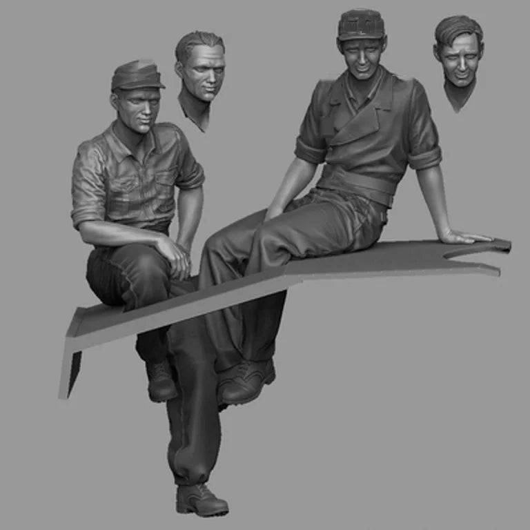 1/35 WWII Soldier in Field Uniform, 2 Figures, Resin Model Figure Kit, Unassembled and Unpainted