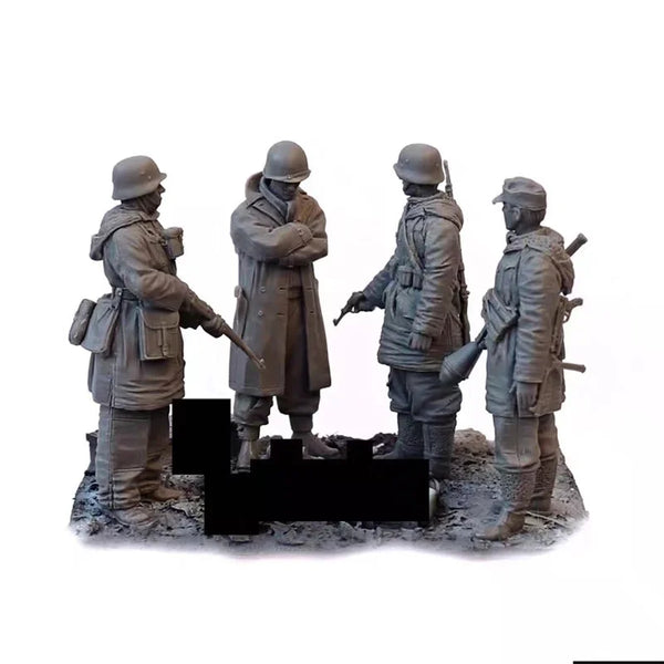 1/35 WWII German Officers' Briefing, 4 Figures, Resin Model Figure Kit, Unassembled and Unpainted