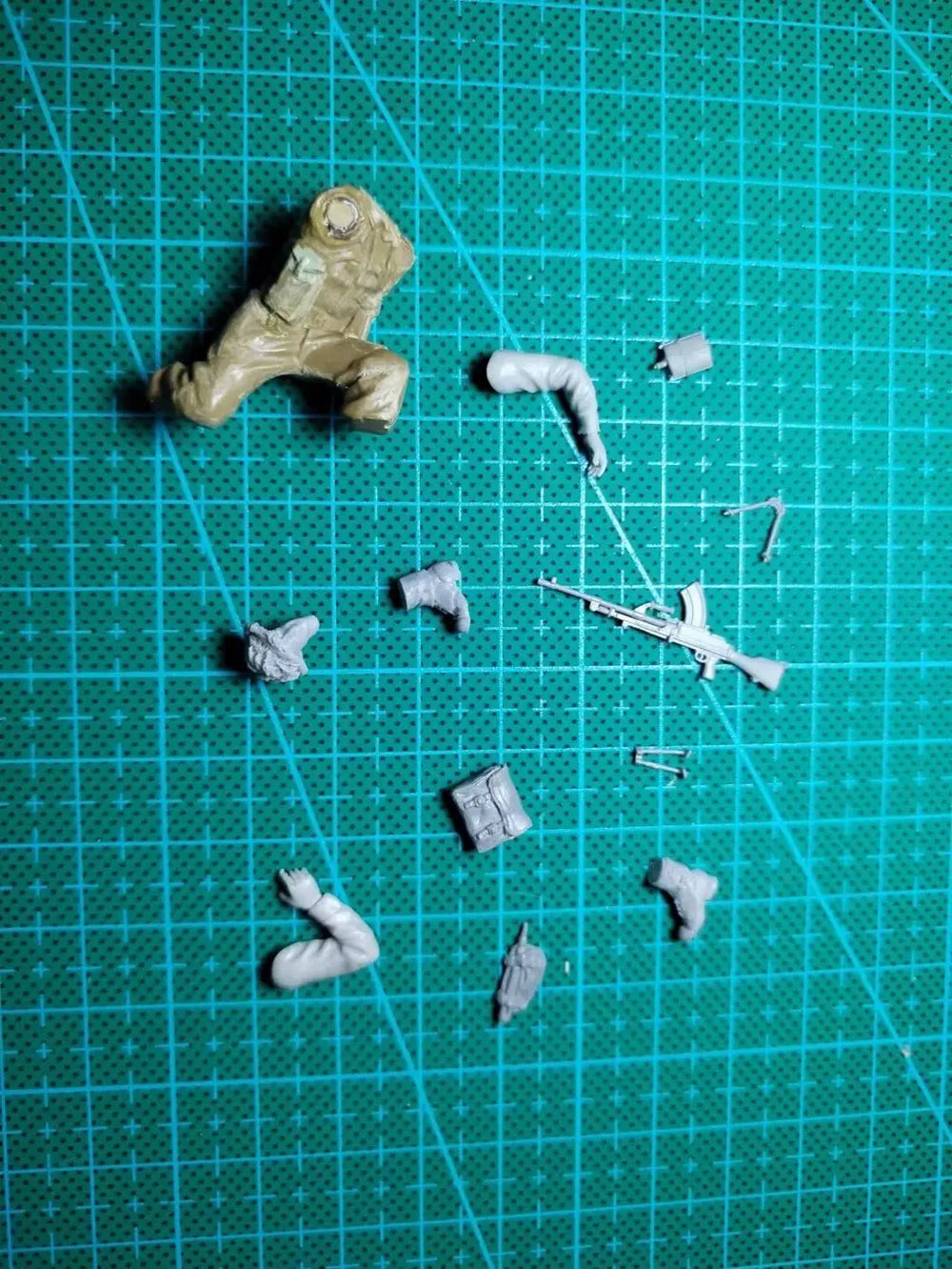 1/35 WWII British Soldier with Bren Gun, Resin Model Figure Kit, Unassembled and Unpainted